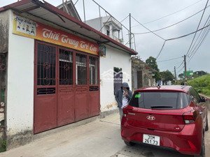 80m f0 hồng vân đường thông, oto tránh nhau. kinh doanh cực đỉnh vài trăm mét ra đường 427
cách