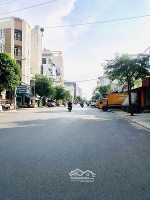 nhà đẹp 3 tầng-4.2m x 24m-20m ra mặt tiền 30m ngay chợ phạm văn bạch tân bình-khu kinh doanh sầm uấ