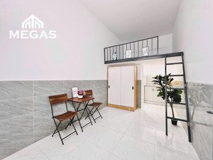 - phòng có gác cao - ngay đại học công thương - lê trọng tấn - phòng mới xây sạch sẽ