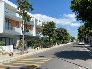 cho thuê căn shophouse gói 8 the capella mỹ gia đường thông thích hợp ở hoặc kd
