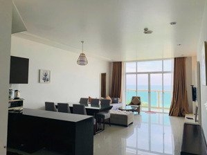 bán căn hộ 3pn block f view biển trực diện tầng 7 giá chỉ 6,x tỷ anh chị quan tâm inbox ạ