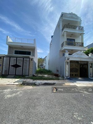 chính chủ cần bán lỗ gấp lô đất đẹp 80m2 full thổ cư tại xã tân hiệp,hóc môn .shr.xdtd