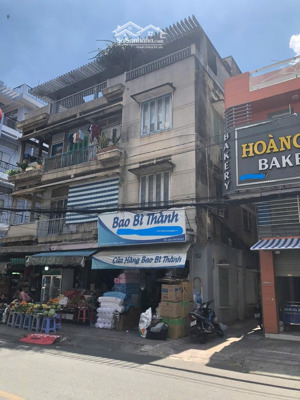 bán mặt tiền hiếm có quận 10 - dòng tiền 14,8tr nhà cũ 3 tầng - giá chỉ 6 tỷ