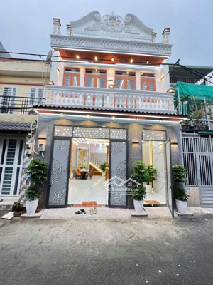 cần tiền nên bán gấp căn 1 lầu 1 trệt ngay đường tl 10, ngay chợ đức hoà long an giá 1 tỷ 6x15m