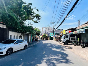 ngộp 1 lô duy nhất chỉ 4.6 tỷ đất 2 mặt tiền đường oto thông ra đào trinh nhất linh tây 56m2