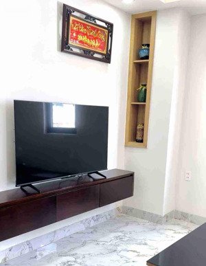 mặt tiền đường trần khánh dư cho cô chú anh chị