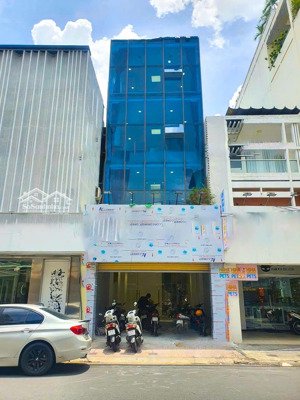 cho thuê nhà mới kinh doanh thẩm mỹ, thời trang, quận phú nhuận