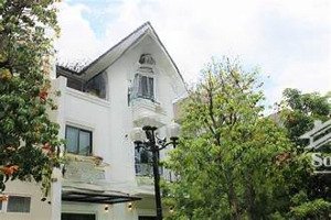 bán nhà 330m2 tại việt hưng lô góc mặt tiền 20m phù hợp xây building, nhà vườn giá chỉ 155 triệu/m2