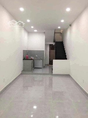 cho thuê nhà hẻm 4m ngô gia tự, p.9, q.10 giá 10tr