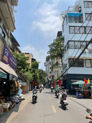 nhà 1trệt 1lầu, gồm 3pn;2wc, giá:1tỷ5,dt:97m2, shr, biên hoà , liên hệ : 0826097709 thảo