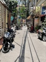 cho thuê nhà tầng 1 & 2 căn nhà riêng 45m2 trung tâm đống đa
