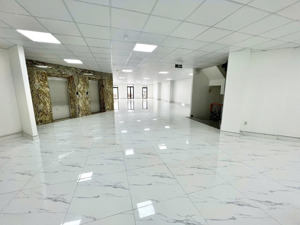 sàn văn phòng hai bà trưng, gần nhà thờ tân định, quận 1. diện tích 160m2, giá 45 triệu !