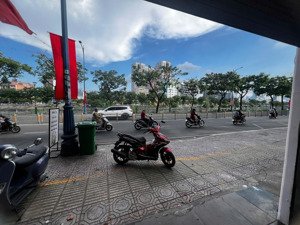 cho thuê mặt bằng tiền đường bến vân đồn, quận 4