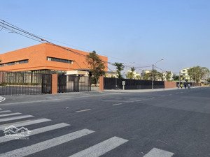 bán lô đất biệt thự đối diện trường quốc tế nam mỹ (uts) giá gộp - lô góc siêu đẹp