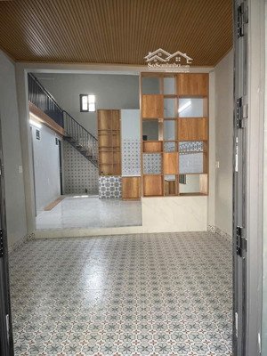 bán nhà 2 mặt kiệt 5m ông ích khiêm, ô tô đậu đỗ tận nơi, cách đường nguyễn văn linh tầm 30m