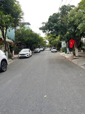 cần bán đất tặng nhà cấp 4 đường tôn thất thuyết - khuê trung