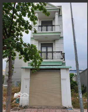 bán nhà 1 trệt 2 lầu đầy đủ nội thất khu dân cư phúc đạt, diện tích 4x16m, giá tốt cực kỳ rẻ