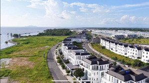 bán biệt thự mặt biển khu đô thị tây bắc, tp rạch giá, kiên giang. đối diện quảng trường biển