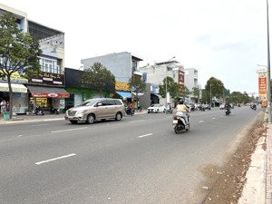 bán nhà (2 lô liền kề) mặt tiền võ văn kiệt - tp bà rịa. hàng hiếm