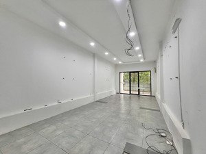 đẹp - rộng nhà cho thuê mặt tiền bàu cát, p14. tân bình.