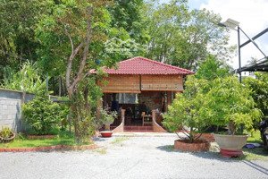 bán nhà sân vườn đẹp chil chil hoàn thiện mới 100% tại phường định hòa, tdm, bd