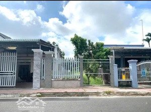 cần bán gấp lô đất thổ cư ở 2 xẹc đường bà triệu, thị trấn hóc môn 100m2 giá 1 tỷ 780 sổ sẵn