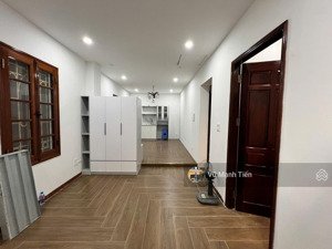 xinh xắn, căn hộ 55 m2 chia 2 ngủ phố lý nam đế full đồ, thang máy, giá 12 triệu/tháng, nhận ngay