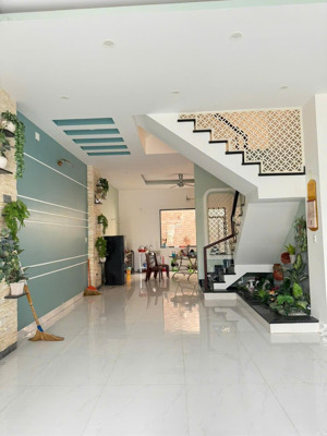 cho thuê nguyên căn trệt, 2 lầu trong khu dân cư sang trọng, an ninh, yên tĩnh siêu rẻ chỉ 12tr