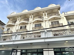 nhà 4 tầng diện tích 90m phố cát bi, có thang máy, đường 8m oto tránh nhau