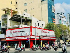 bán căn góc 2mt phan đăng lưu, p5, q phú nhuận, dt 10,65 x 34,7m, hđt 170 triệu/th