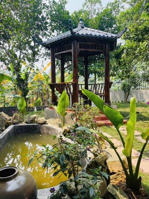 e có siêu phẩm sẵn nhà giá lại thơm như mít đây ạ dt 359m có 100m thổ cư sẵn nhà 3 tằng