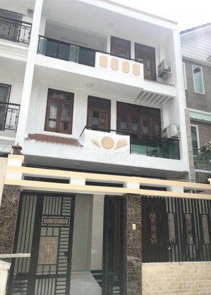 nhà đường c1 diện tích: 7x18m trệt 2 lầu cho thuê