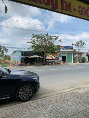 tôi cần bán lô đất mặt tiền đường nguyễn tuân ngay khu dân cư đông đúc sầm uất lh 0901336179
