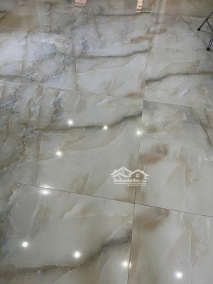 tôi, chính chủ cần bán nhà tại phường dân chủ, thành phố hòa bình