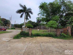 làn 2 đại lộ thăng long, quy hoạch đẹp mở đường ra là gần tới đất, đất full thổ cư sẵn sổ hồng cc