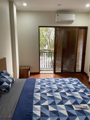 cho thuê căn hộ 1 ngủ 1 khách full đồ 50m2 ba đình, gần hồ tây