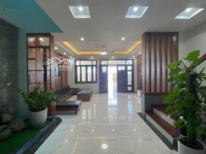 nhà riêng sân vườn phạm ngọc thạch 105m2x4t mt6m rộng rãi 3 mặt thoáng, nhà đẹp, làm kd, vp 21tr/th