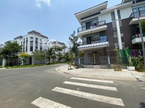 căn góc 2 mặt tiền 8x15m xây 1t2l, kế vinhomes hóc môn, shr hỗ trợ trả góp, nhà mới hoàn công