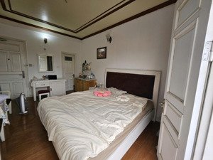 cho thuê ccmn đầy đủ đồ có ban công tại lạc long quân, tây hồ