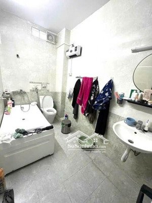 bán gấp nhà riêng phố trung phụng 32m 6tg mt 4,0m chỉ 7,9 tỷ full nội thất gần ôtô.
