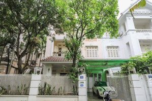 bán biệt thự ciputra-230m-mt10m-60 tỷ.đẳng cấp thượng lưu-vị trí vip-sang trọng-dọn vào ở ngay