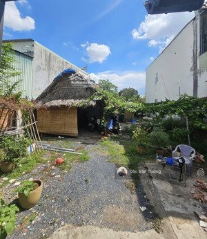 chủ gửi bán lô đất 200m2(10x20m) gần chợ tân long tân đông hiệp đi an bình dương giá 3ty 990tr