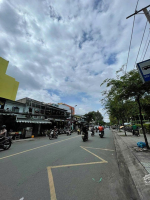 bán nhà mặt tiền kd trường sơn, q.10, dt: 5 x 9m (nh 13m), kc: 4 lầu, hđt: 50tr/tg, giá: 26 tỷ tl!!