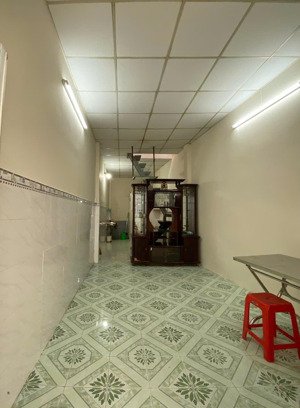 cho thuê nhà nguyên căn hẻm 687 lạc long quân, p.10, q. tân bình