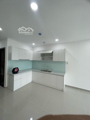 chính chủ bán chung cư western capital q6.