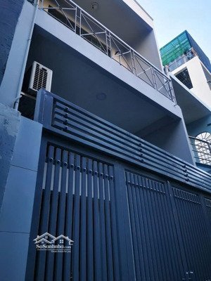 cho thuê nc 1 trệt 1 lửng 1 lầu, 3pn 3vs - có ít nội thất - gần cv lê thị riêng