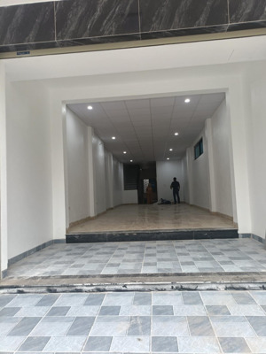cho thuê mặt bằng kinh doanh 160m làm văn phòng,kho mặt đường lớn tiện ích đủ bề giá chỉ 16 tr tl