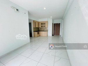 sẵn nhà - 2 máy lạnh + máy nước nóng - nhận nhà ở ngay - chủ nhà dễ thương