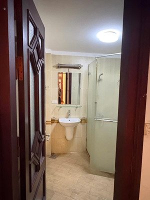 phòng tầng 2, ban công rộng , thoáng, an toàn