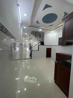 bán gấp căn nhà mới ngay kế ttyt dĩ an và chung cư bcons : 0933352944